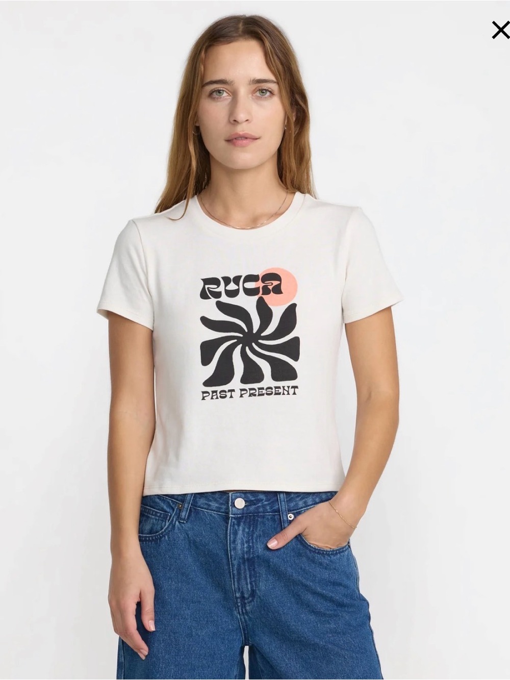 RVCA Women’s FLUX SHRUNKEN TEE in cloud white